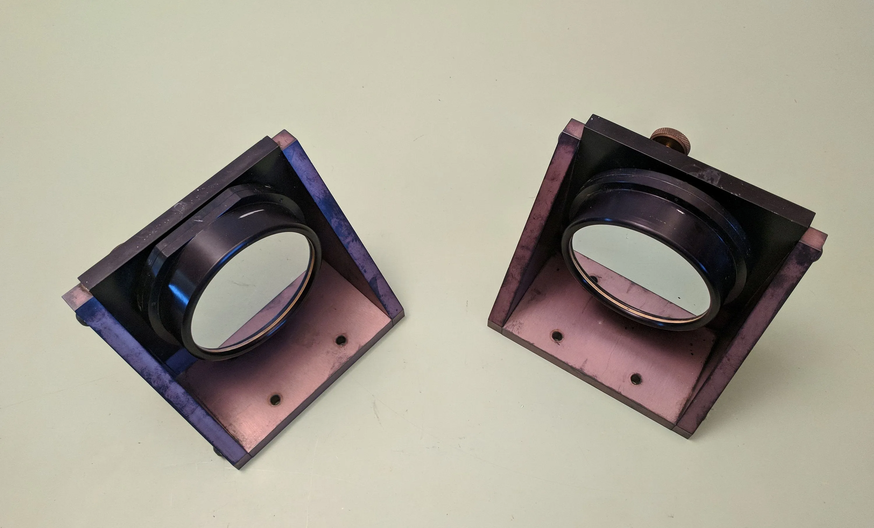 4",  λ /10 fused quartz * beam steering optical flats in kinematic mounts F*S