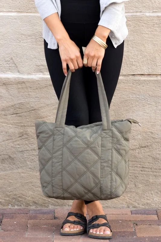 Aili's Corner Quilted Tote