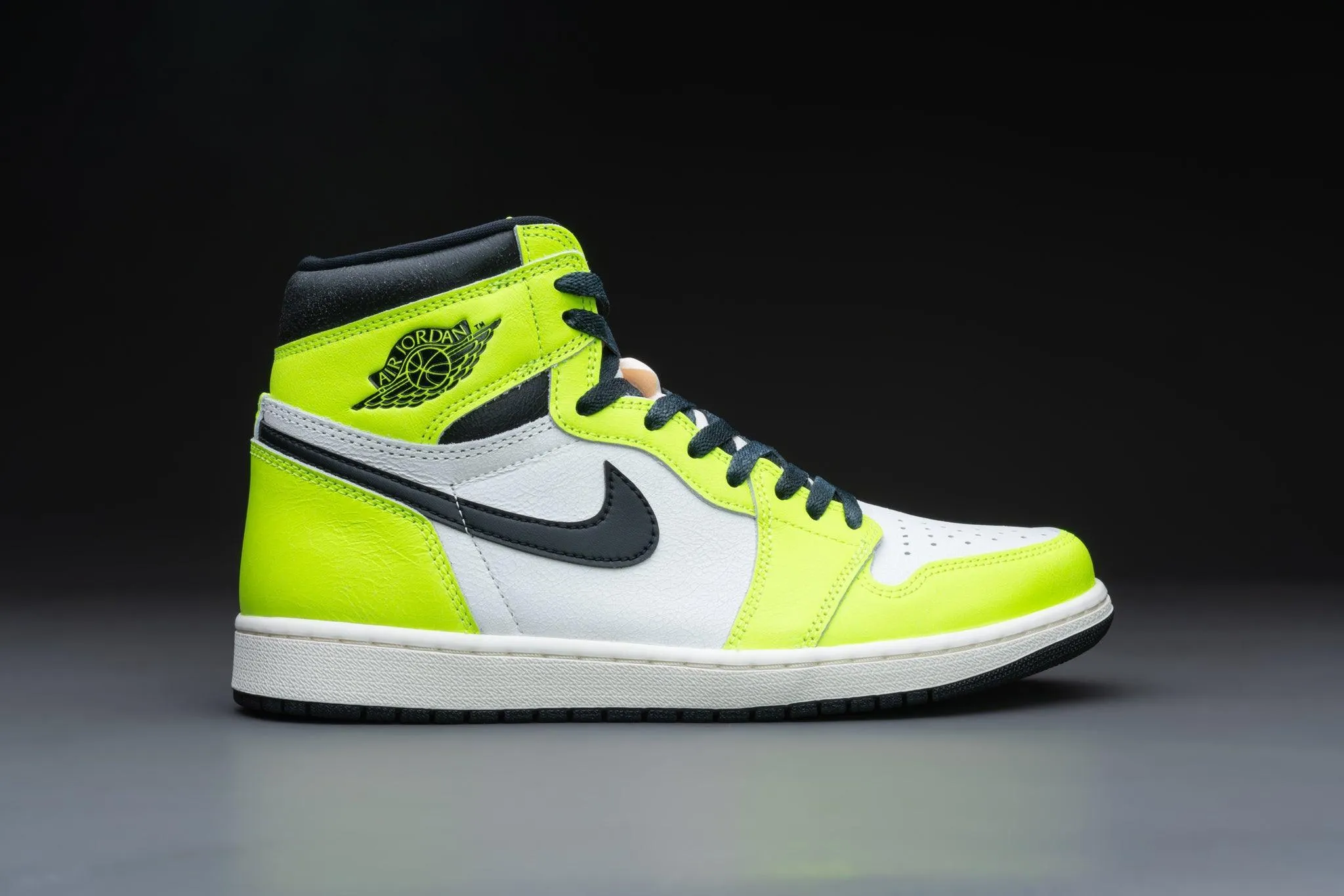 Air Jordan 1 Retro High OG Visionaire