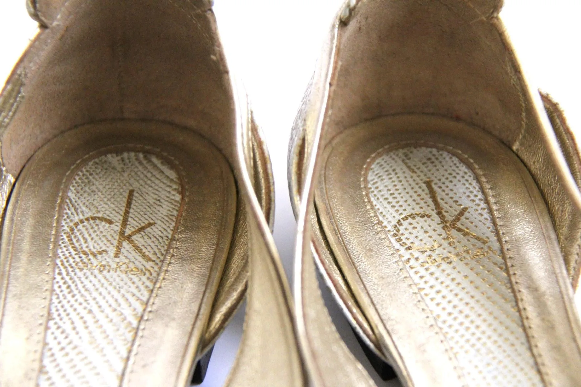 CALVIN KLEIN White & Gold Leather Flats
