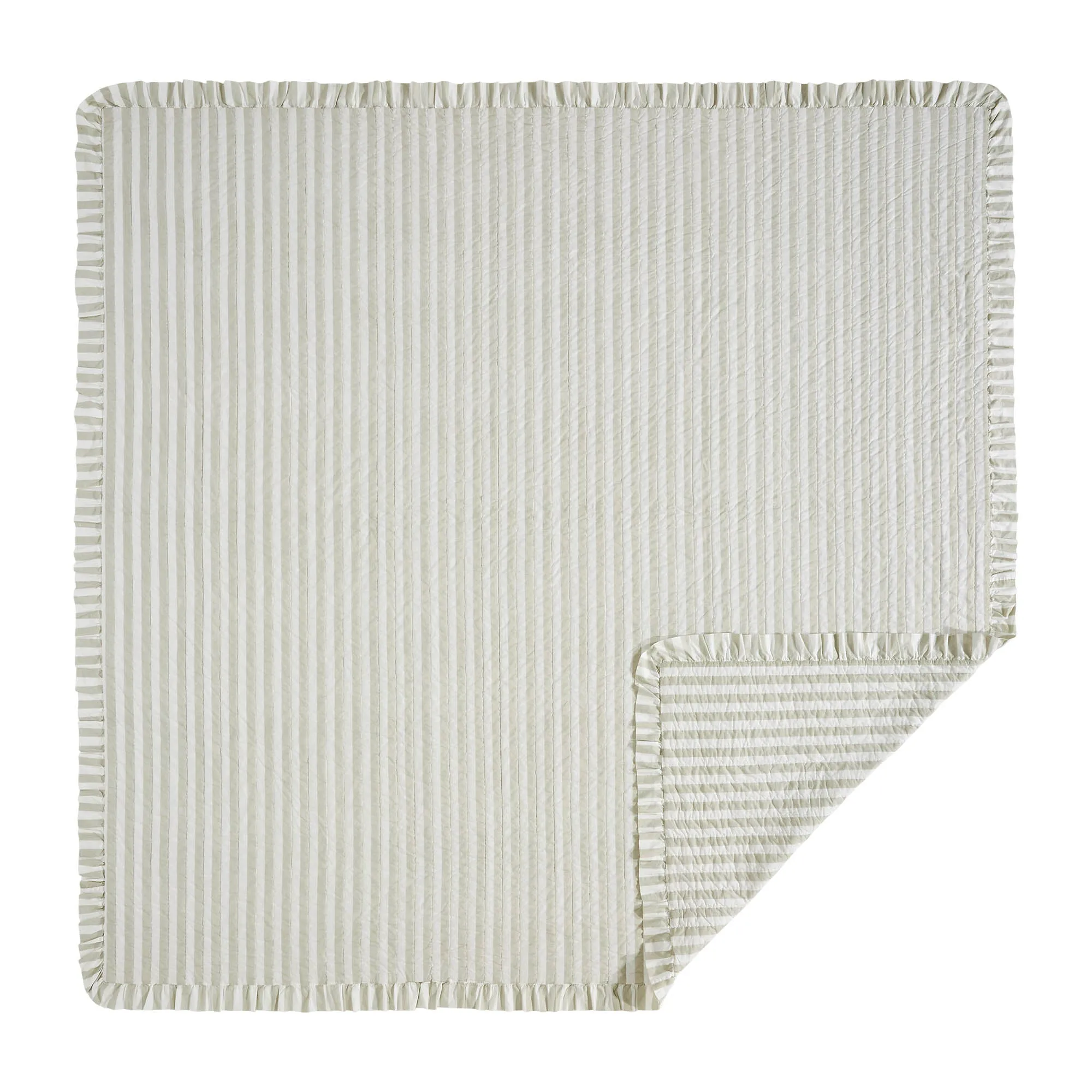 Finders Keepers Ruffled King Quilt 106Wx97L