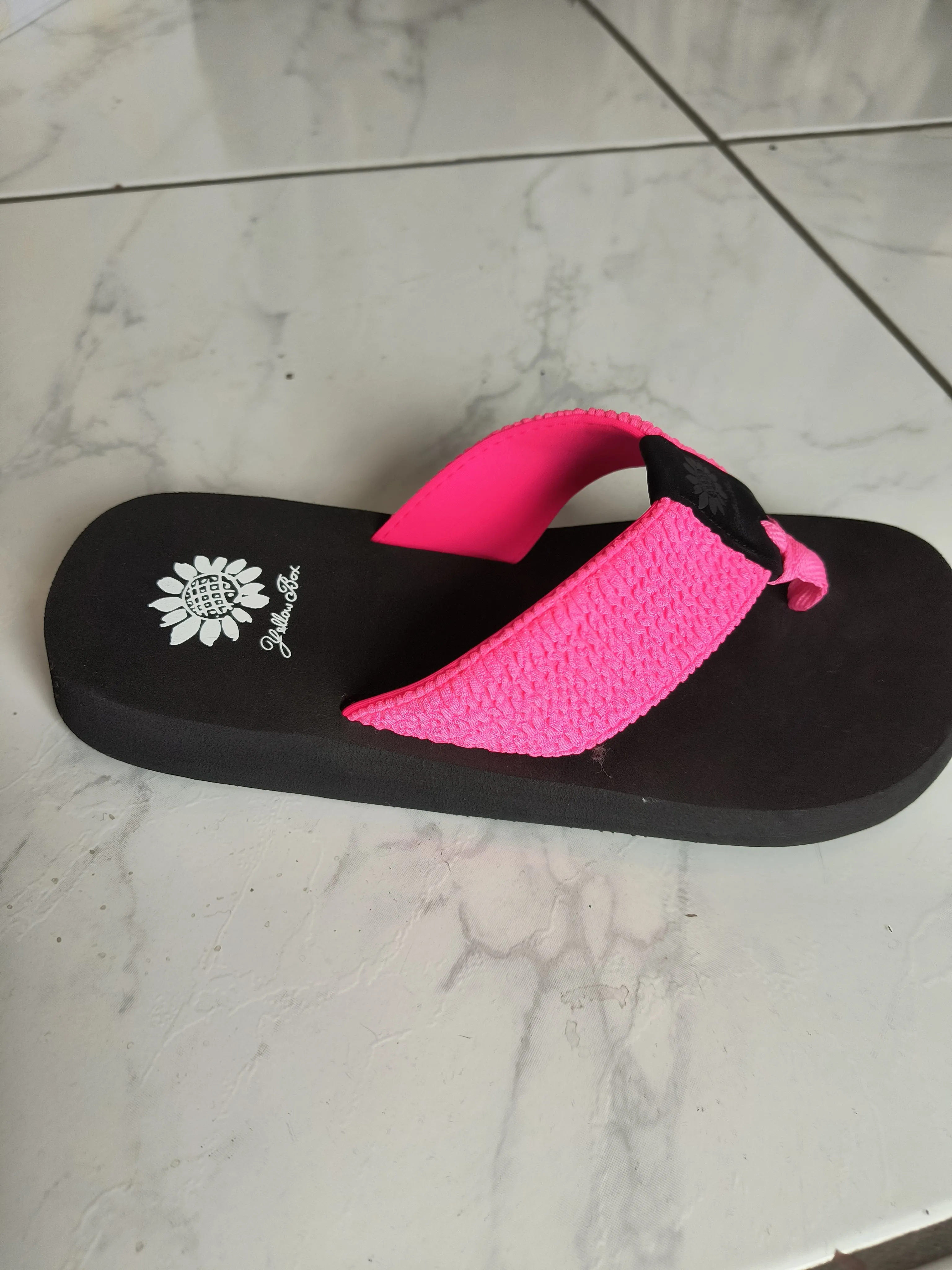 Frizzle Neon Pink Flip Flop Sandal | Yellowbox