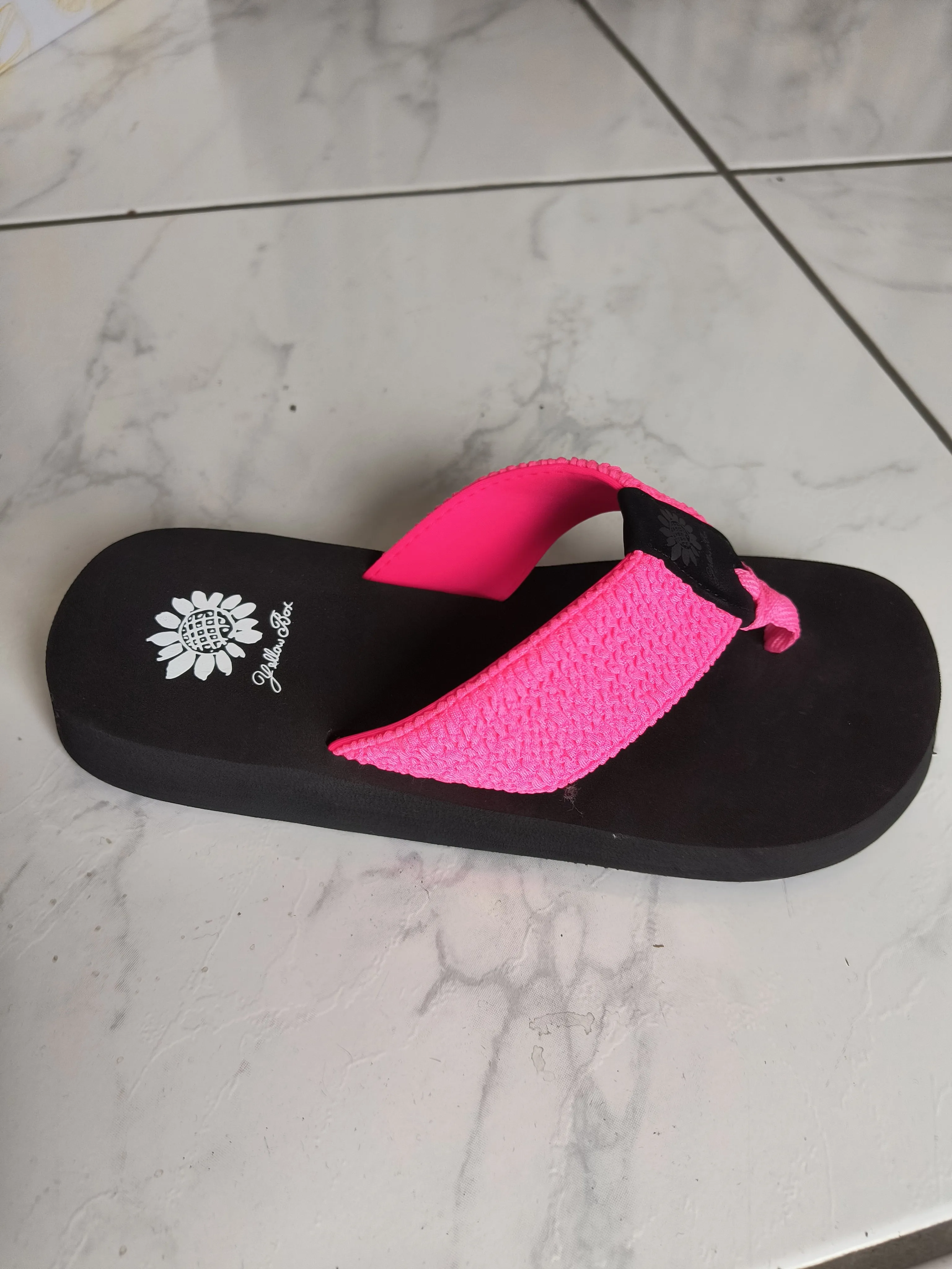 Frizzle Neon Pink Flip Flop Sandal | Yellowbox