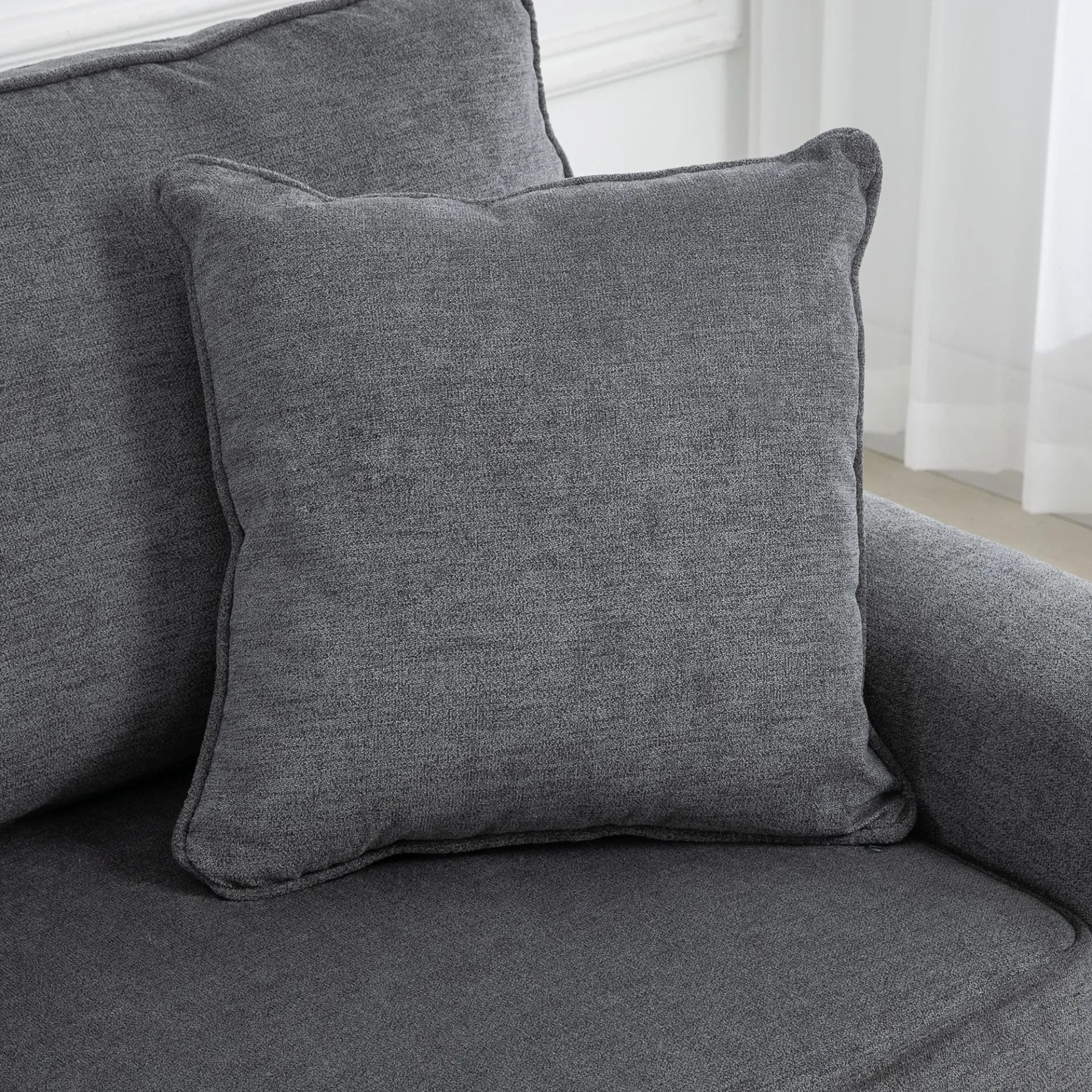 HOMCOM Grey 2 Seater Sofa for Living Room – Fabric Loveseat with Cushions, Throw Pillows & Nailhead Trim