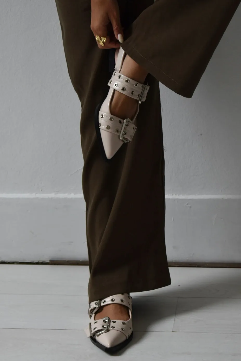 Inspired flats - beige