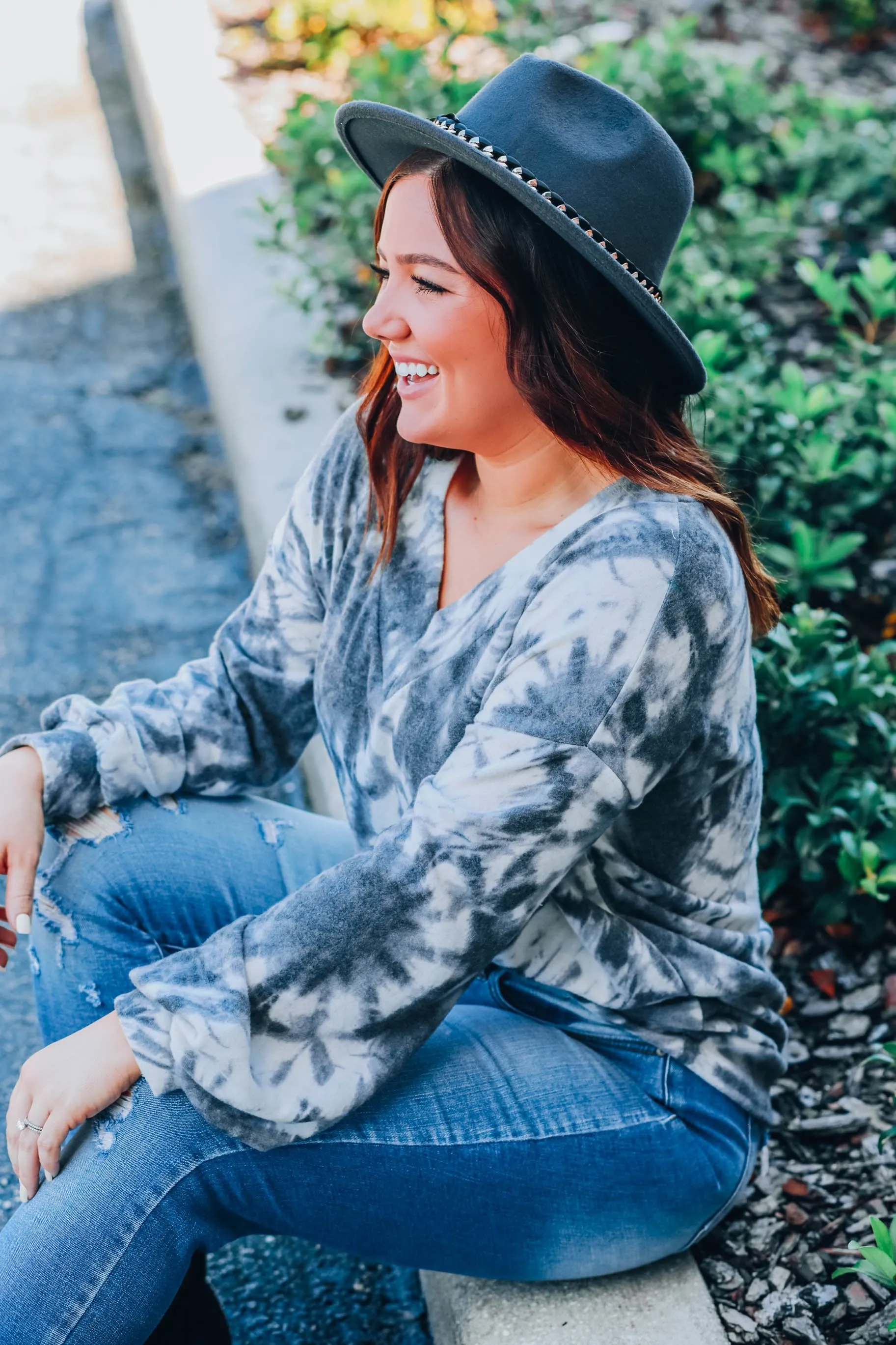 Light Burst Charcoal Top