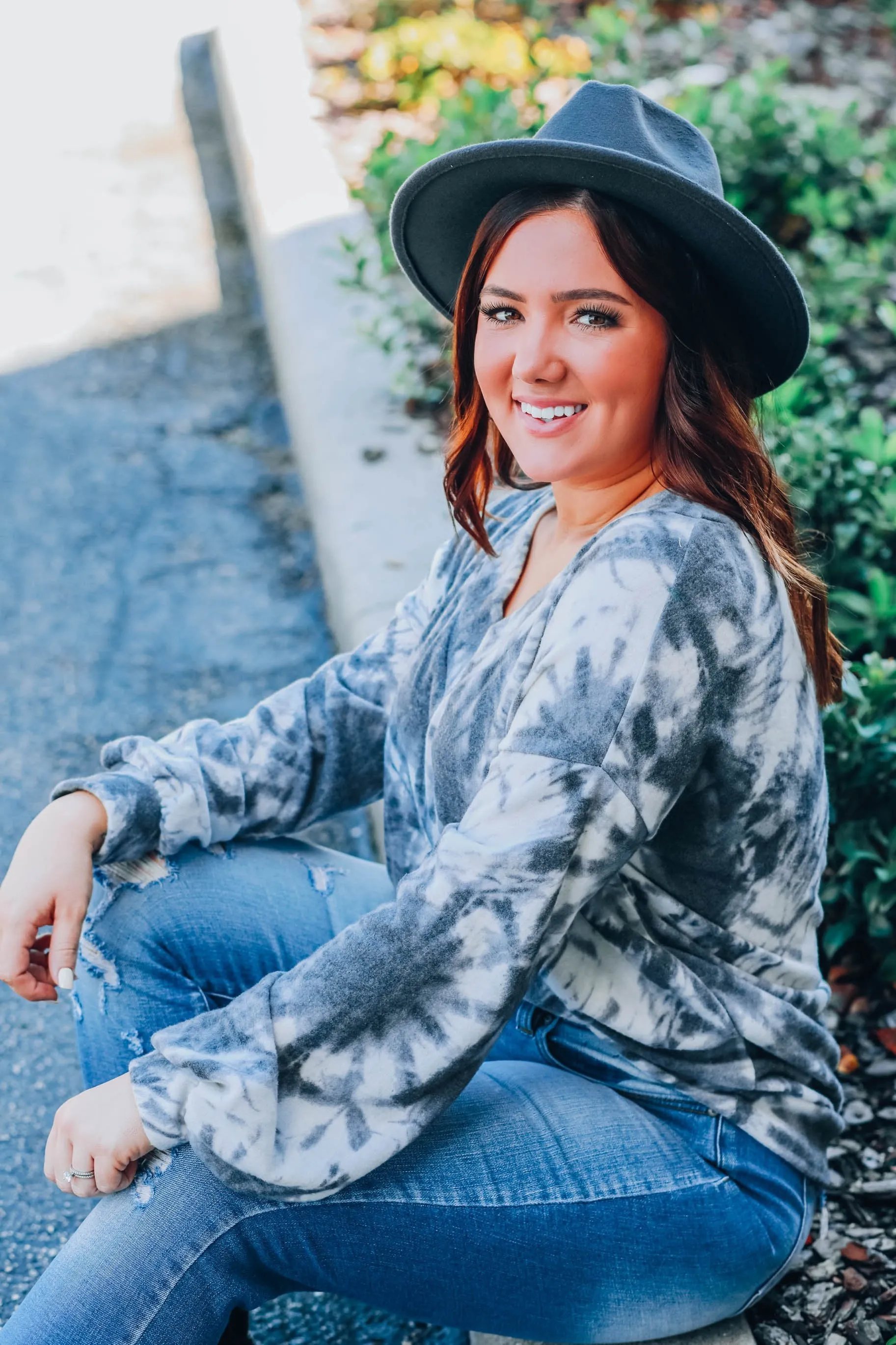 Light Burst Charcoal Top