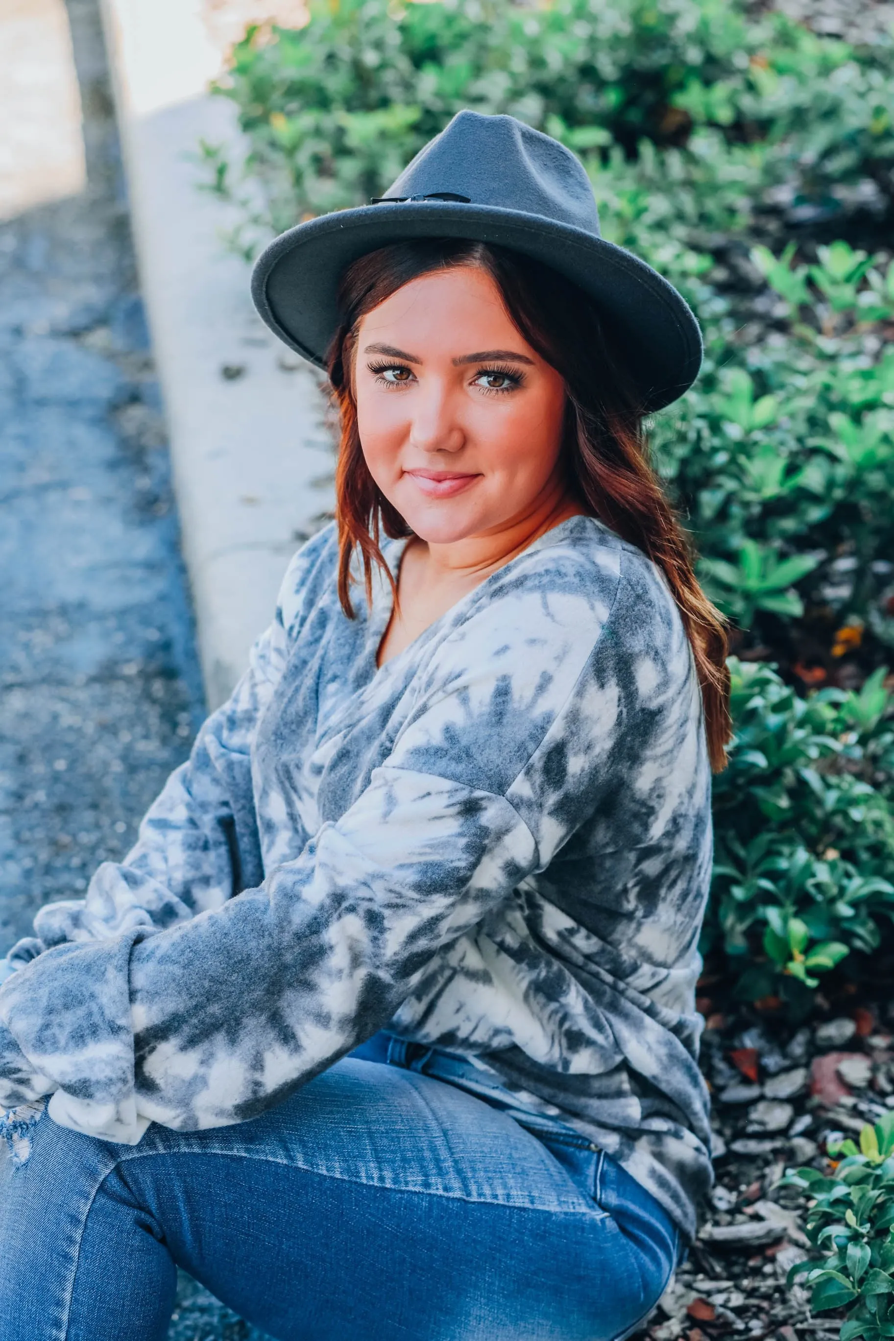 Light Burst Charcoal Top
