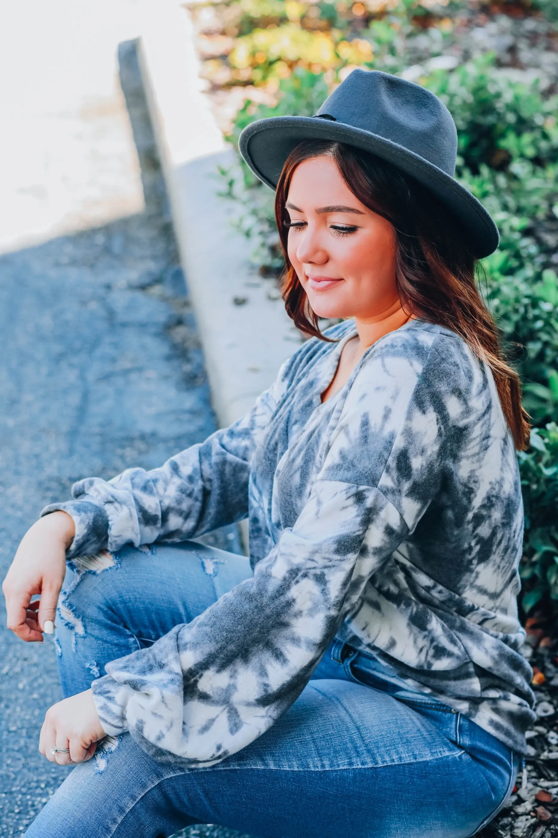 Light Burst Charcoal Top