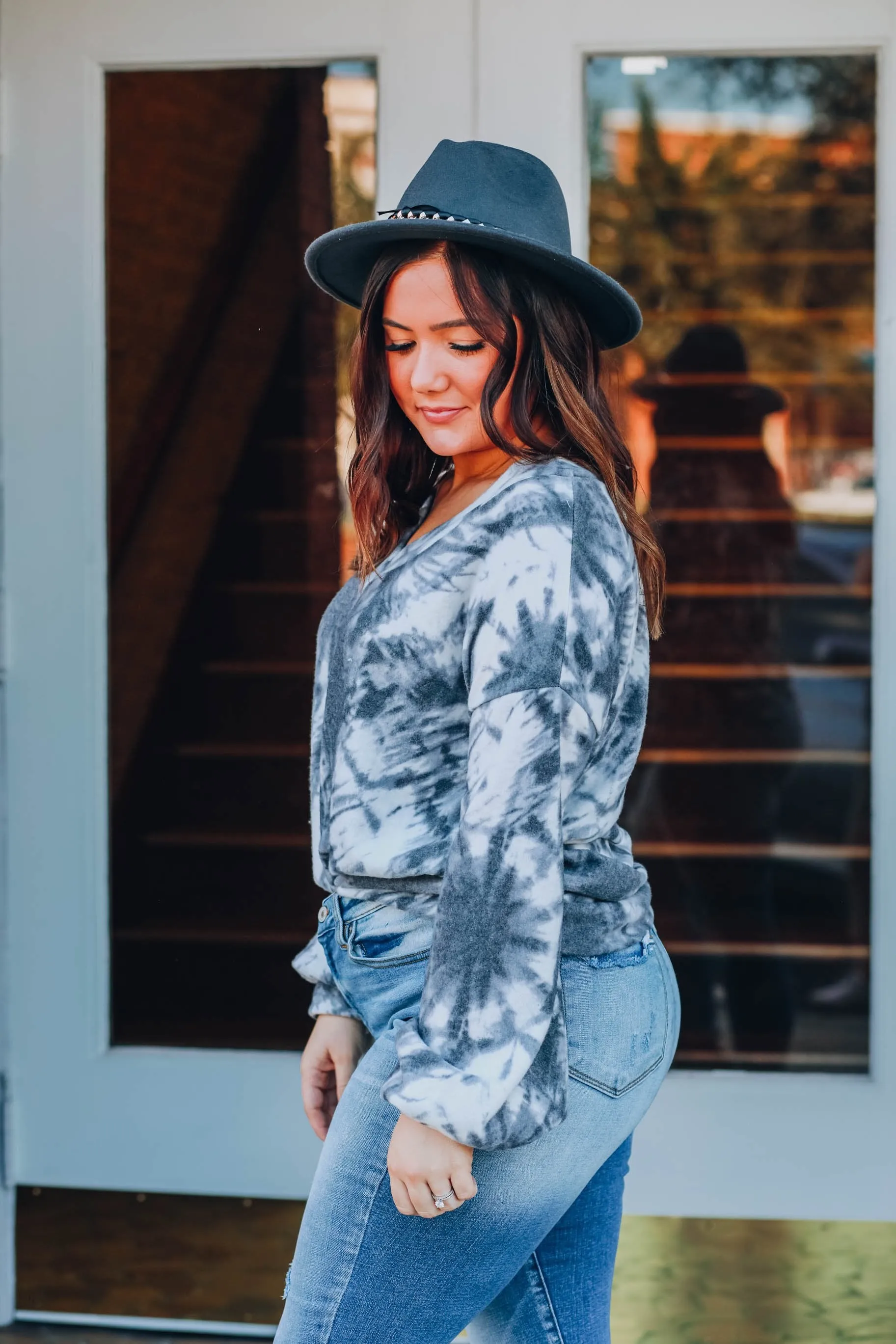 Light Burst Charcoal Top