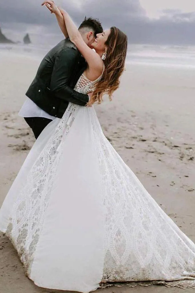 New Arrival Bohemian Spaghetti Straps Sleeveless Beach Wedding Dresses With Adjustable Drawstring UQW0001