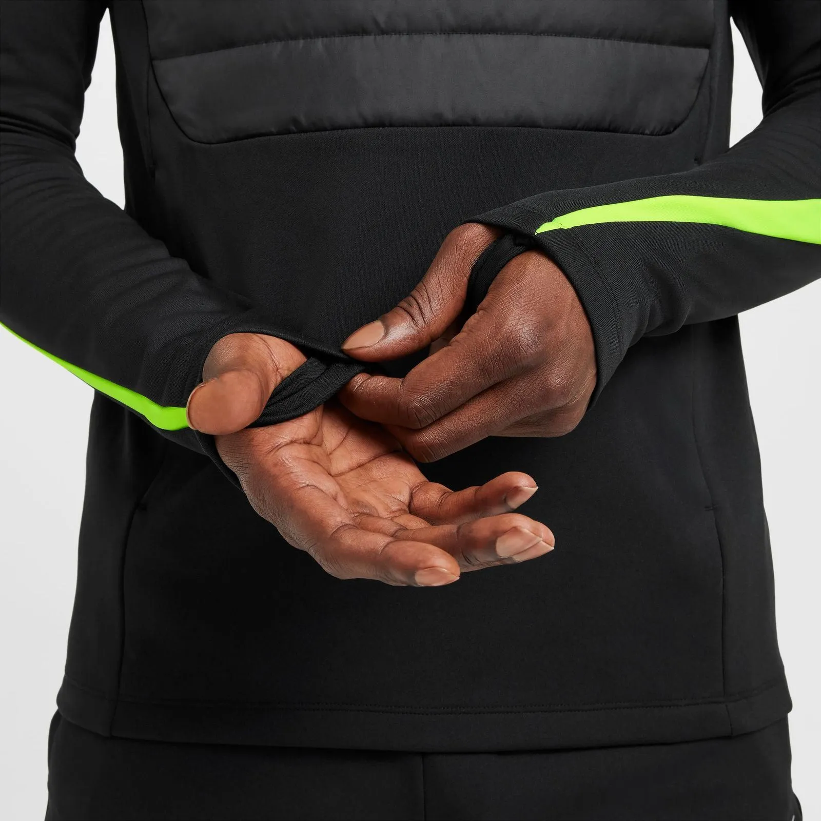 Nike Academy Winter Warrior Mens Therma-FIT Half-Zip Global Football Top