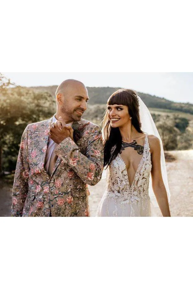 See Through Deep V Neck Thigh Split Beach Wedding Dresses Vintage Bridal Dress UQ2068
