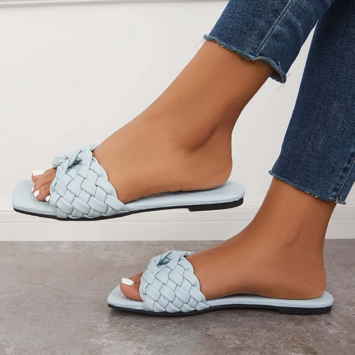 Sohiwoo Women Square Toe Woven Flat Slippers Slide Sandals