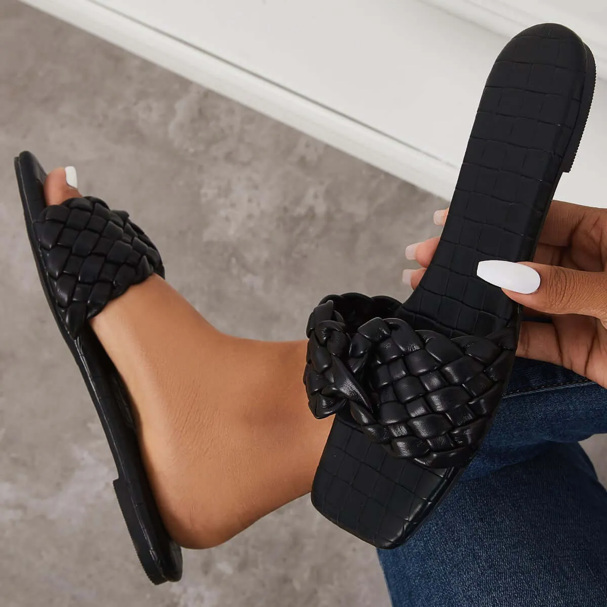 Sohiwoo Women Square Toe Woven Flat Slippers Slide Sandals