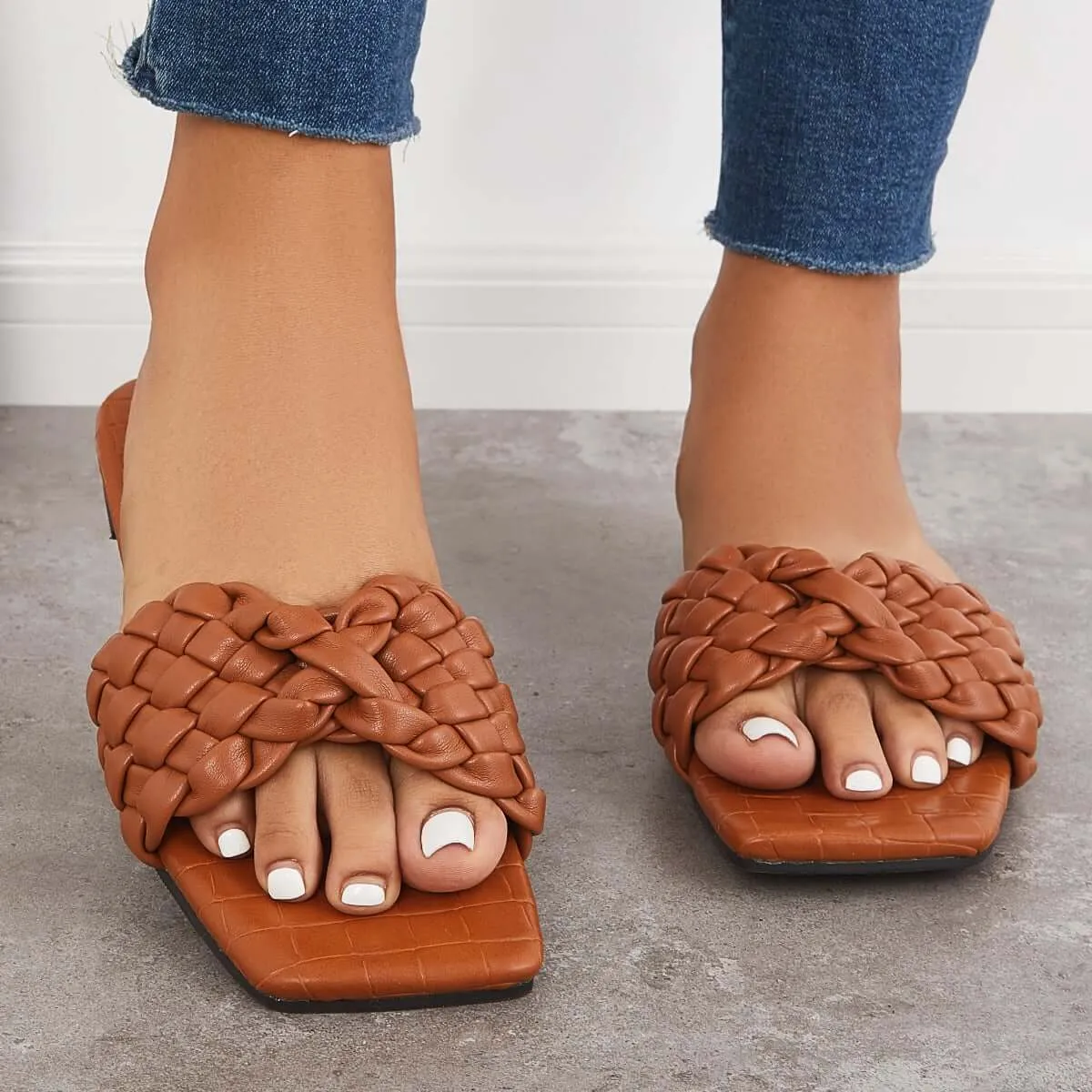 Sohiwoo Women Square Toe Woven Flat Slippers Slide Sandals