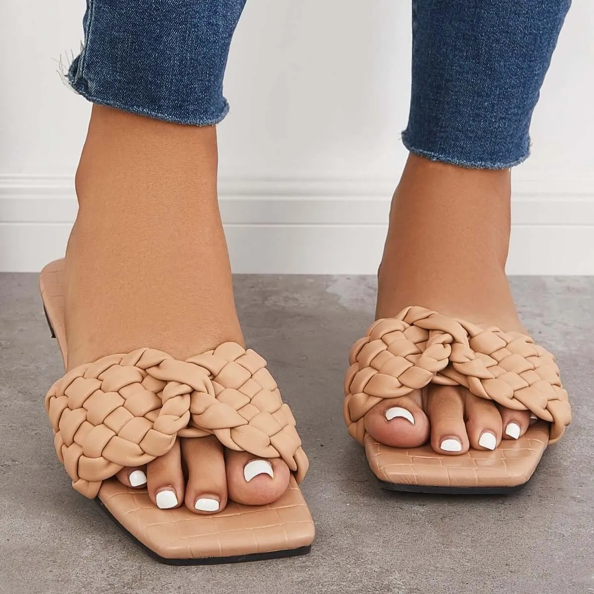 Sohiwoo Women Square Toe Woven Flat Slippers Slide Sandals