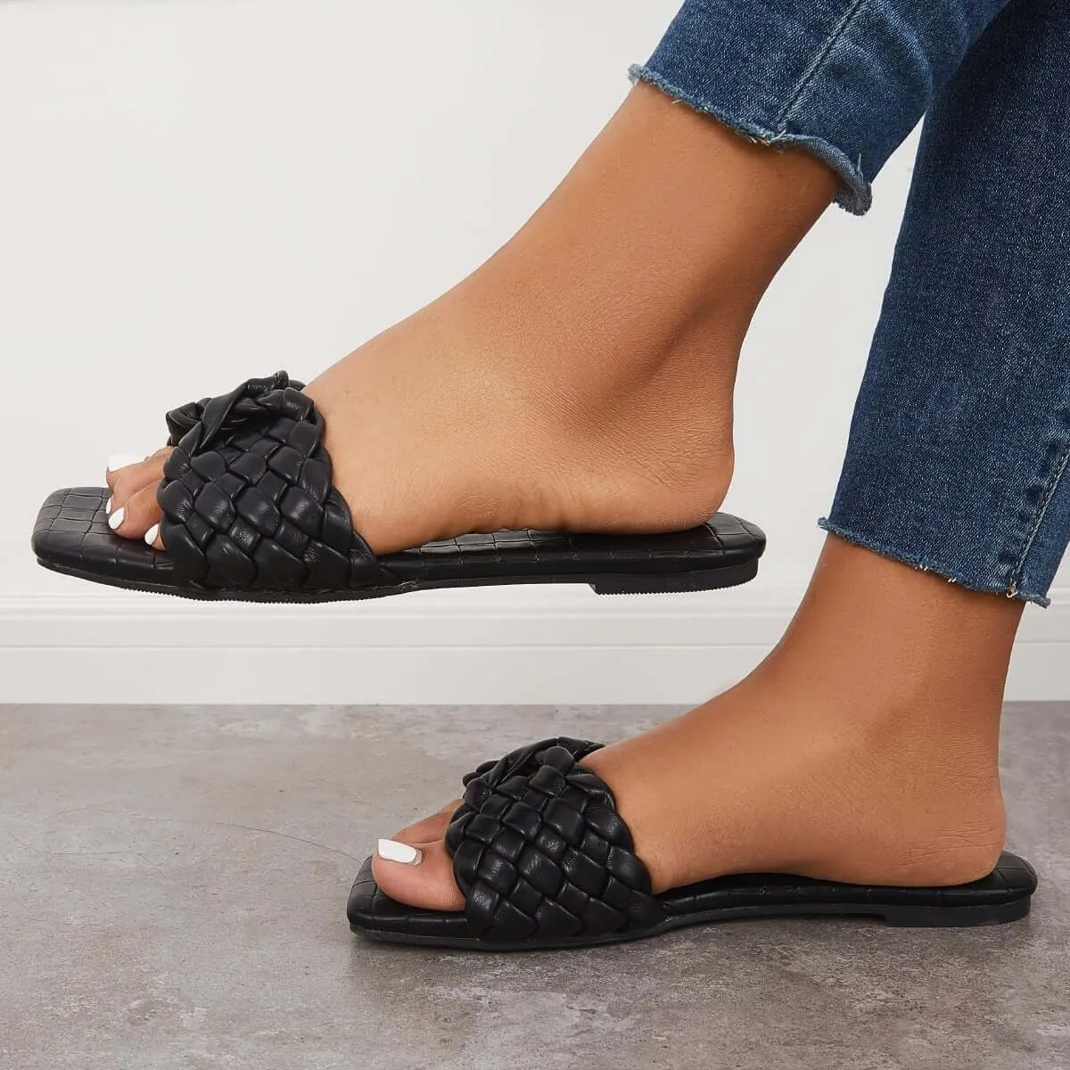 Sohiwoo Women Square Toe Woven Flat Slippers Slide Sandals