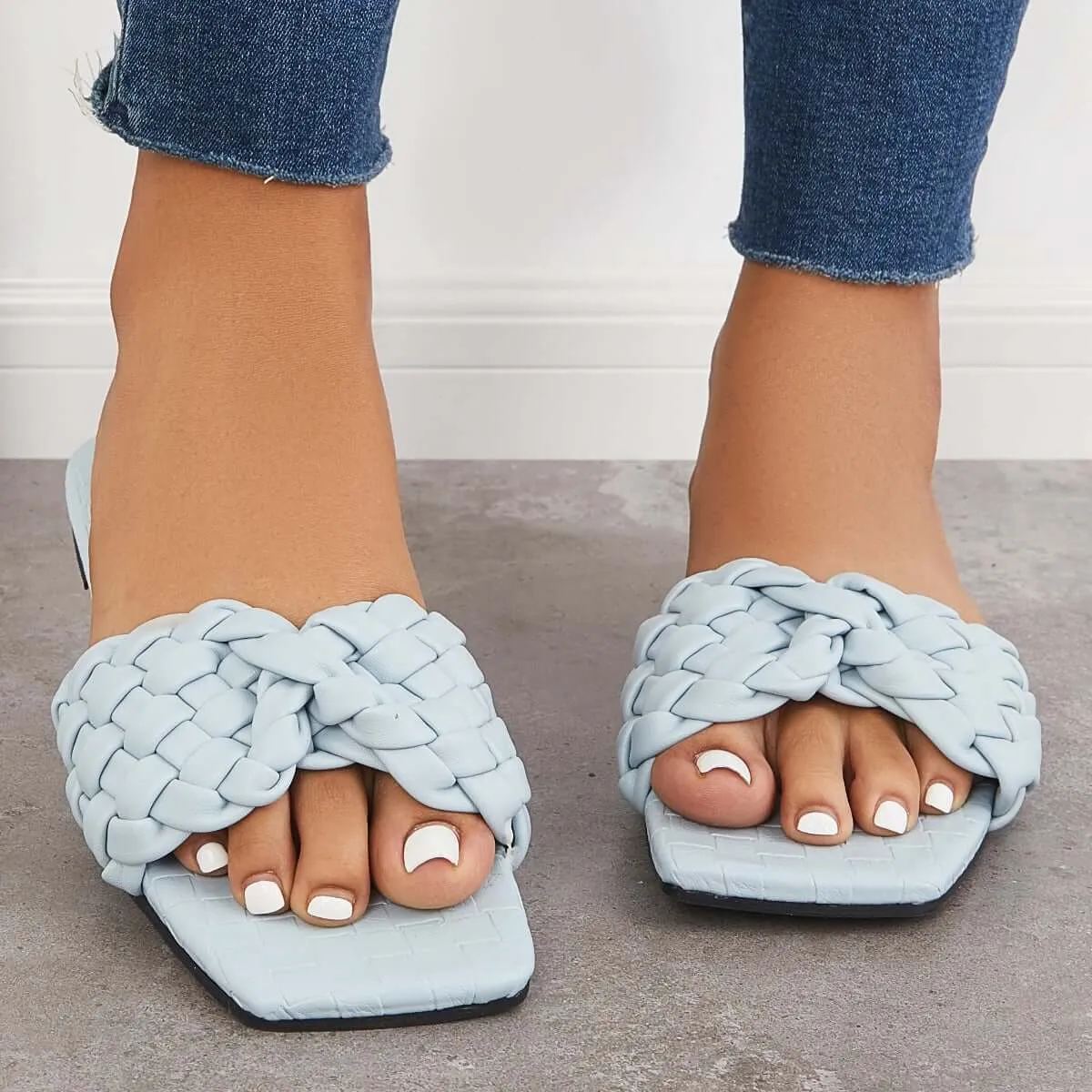 Sohiwoo Women Square Toe Woven Flat Slippers Slide Sandals