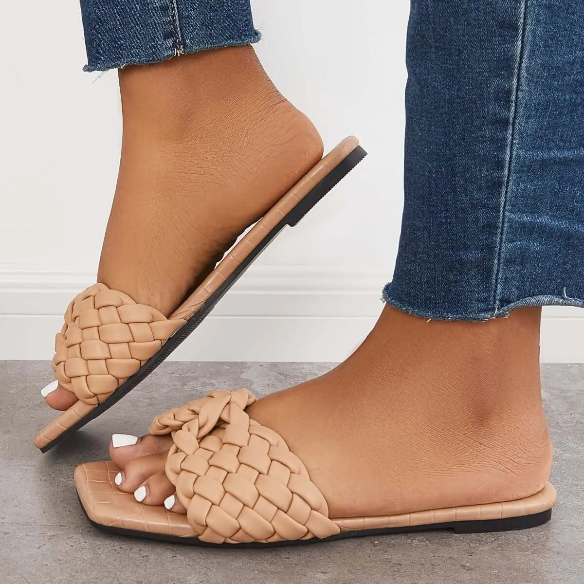 Sohiwoo Women Square Toe Woven Flat Slippers Slide Sandals