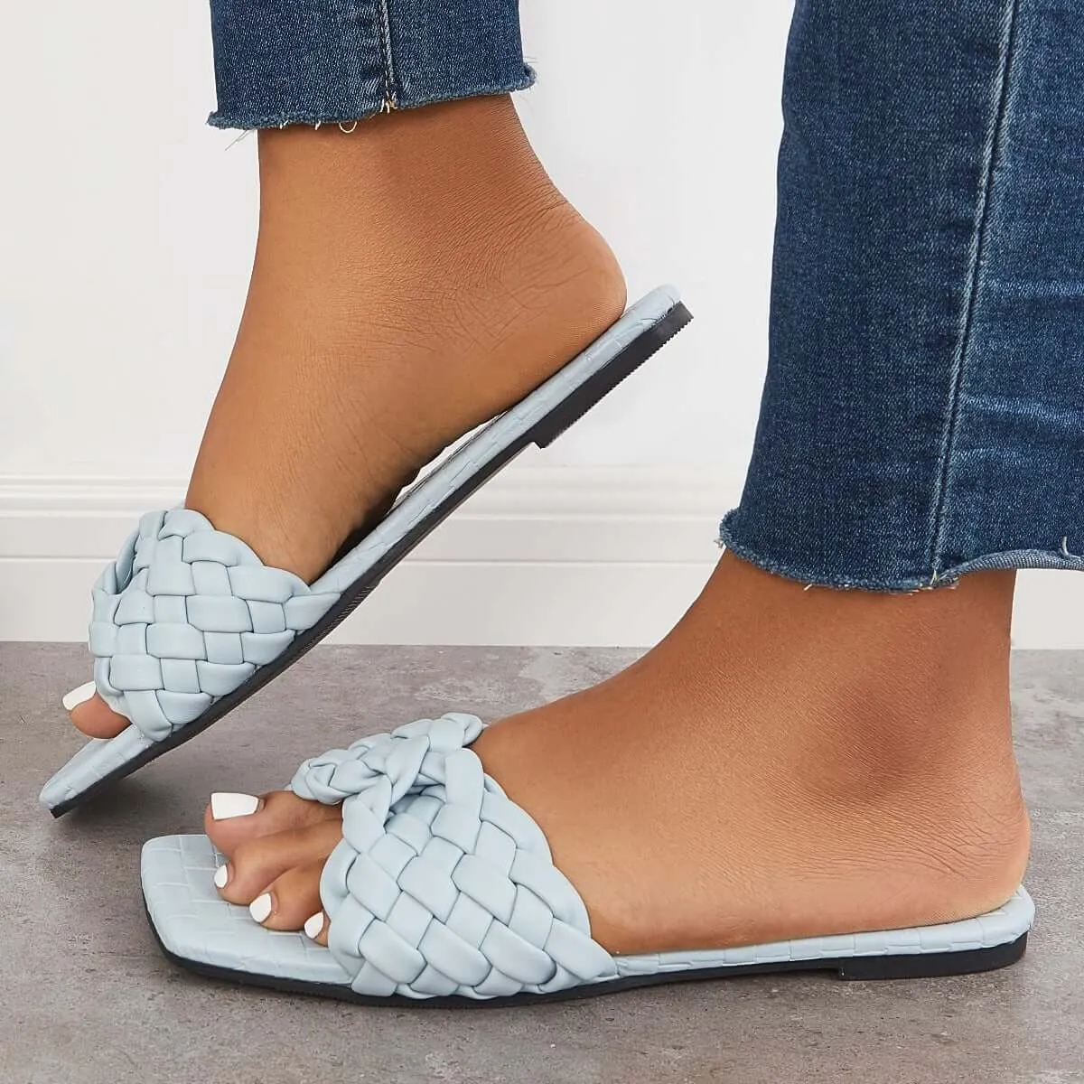 Sohiwoo Women Square Toe Woven Flat Slippers Slide Sandals