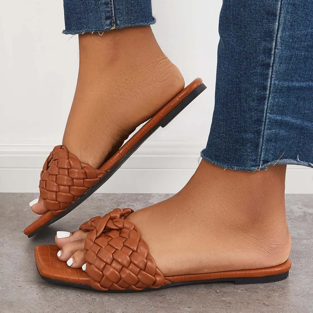 Sohiwoo Women Square Toe Woven Flat Slippers Slide Sandals
