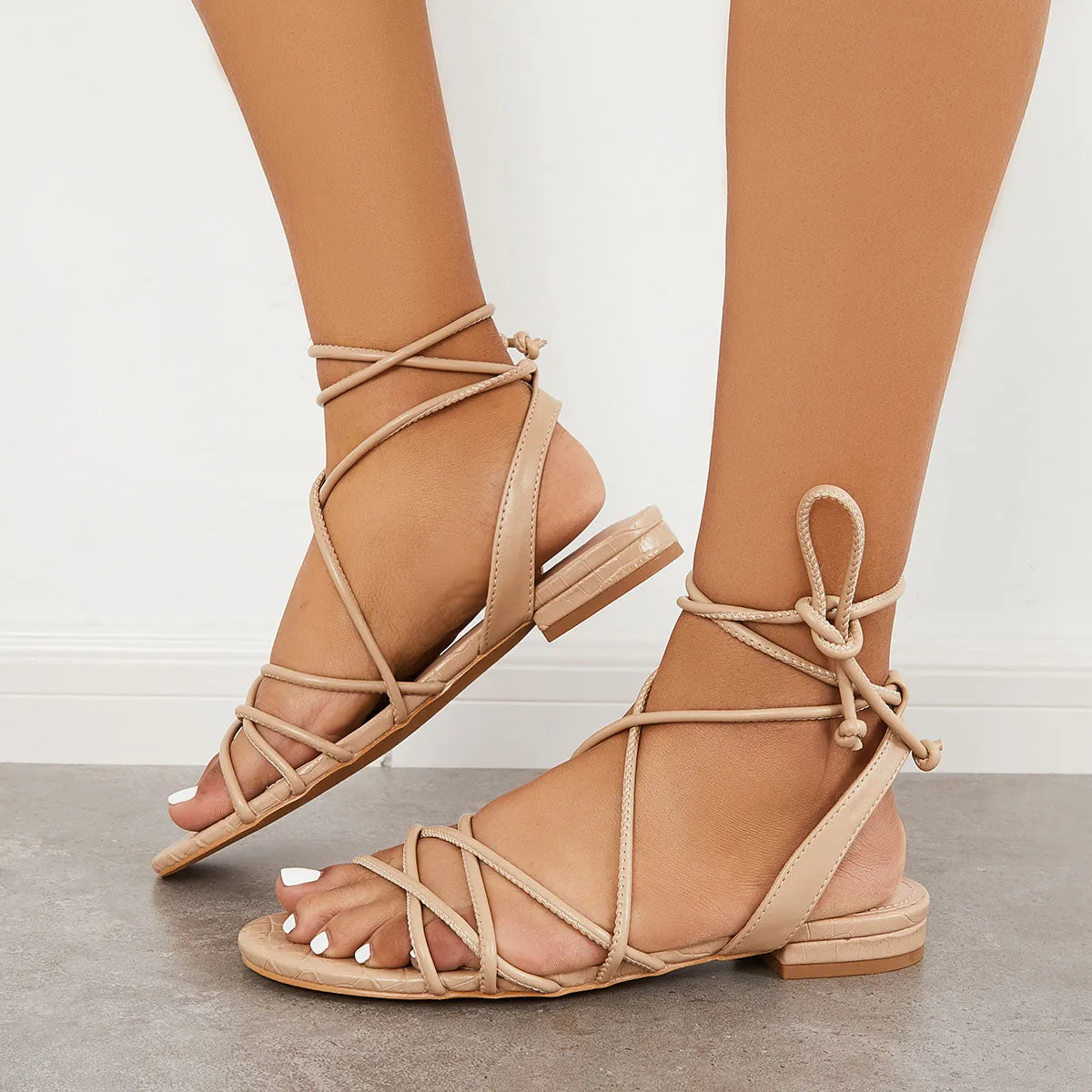 Sohiwoo  Women's Lace up Criss Cross Strappy Sandals Ankle Wrap Beach Sandals