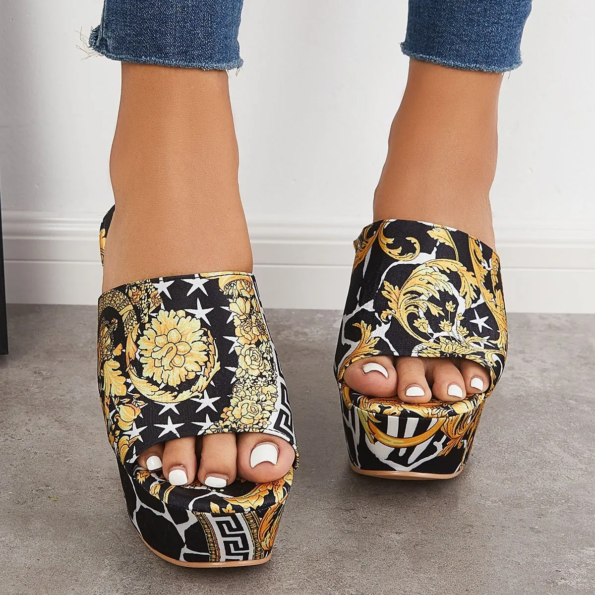 Sohiwoo  Women's Waterproof Chunky Platform Sandals Thick Heel Slippers