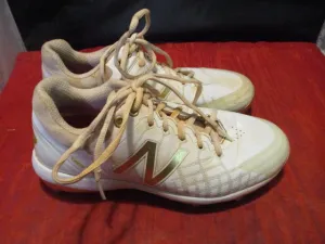 Used New Balance 4040 Metal Cleats Youth Size 5