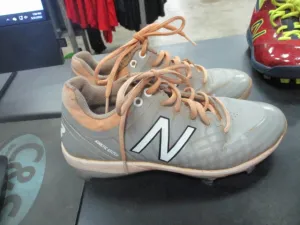 Used NewBalance Size 6 Metal Cleats