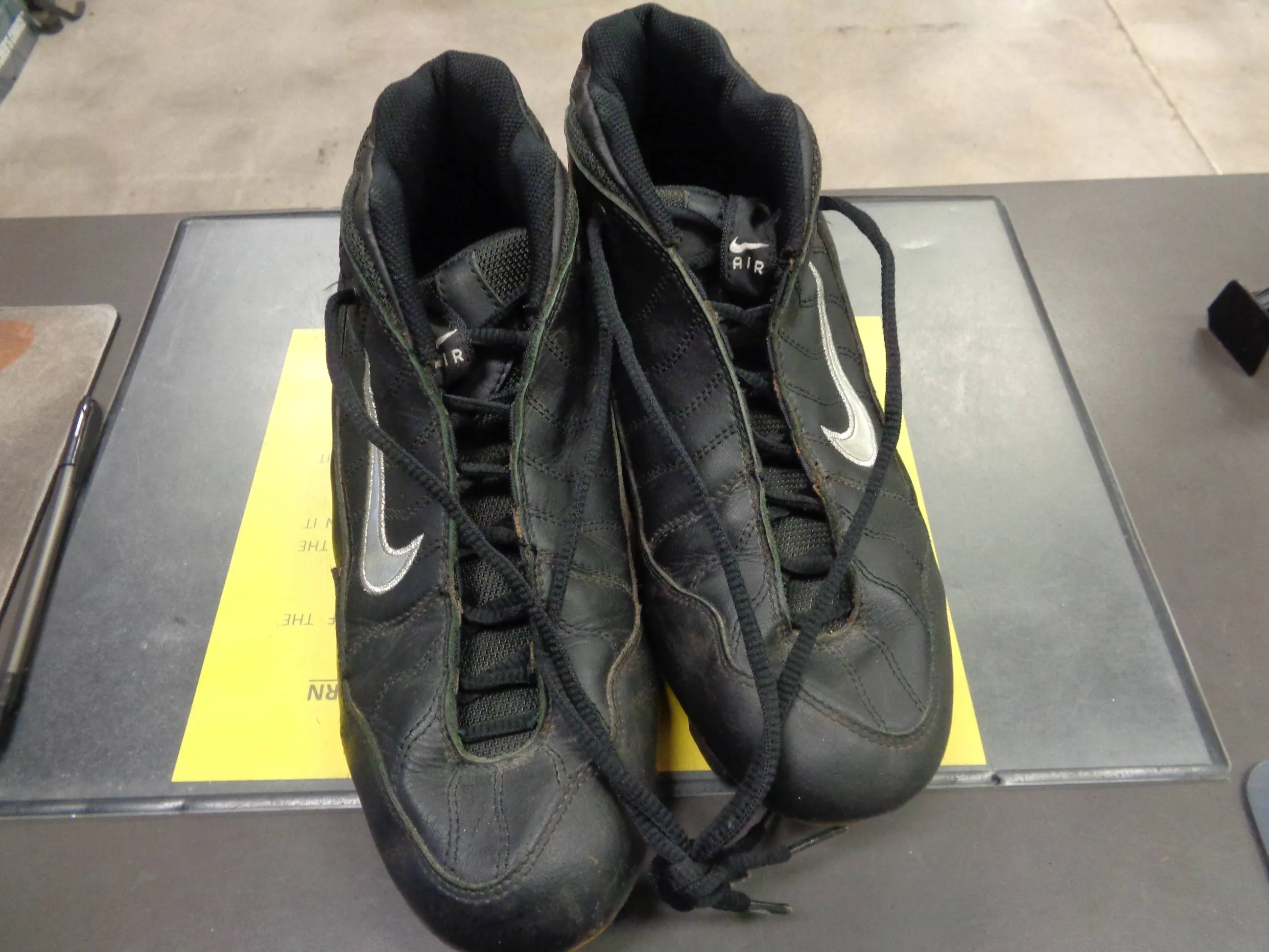 Used Nike Sz 11 Hi-Top Football Cleat