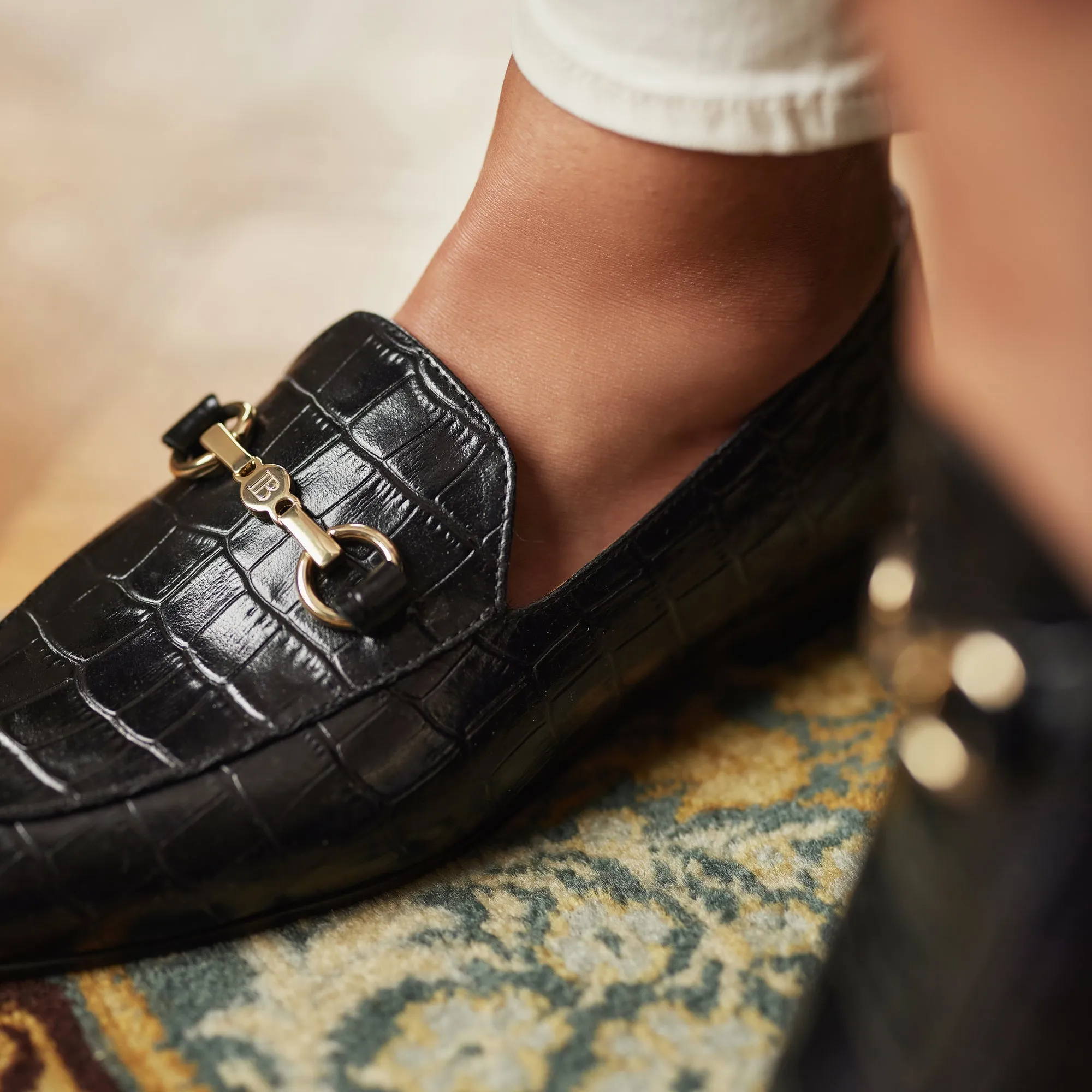 Vendôme Fleur croco black calfskin leather loafers